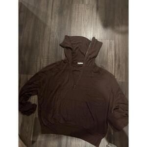 Burgundy LNA half zip size M